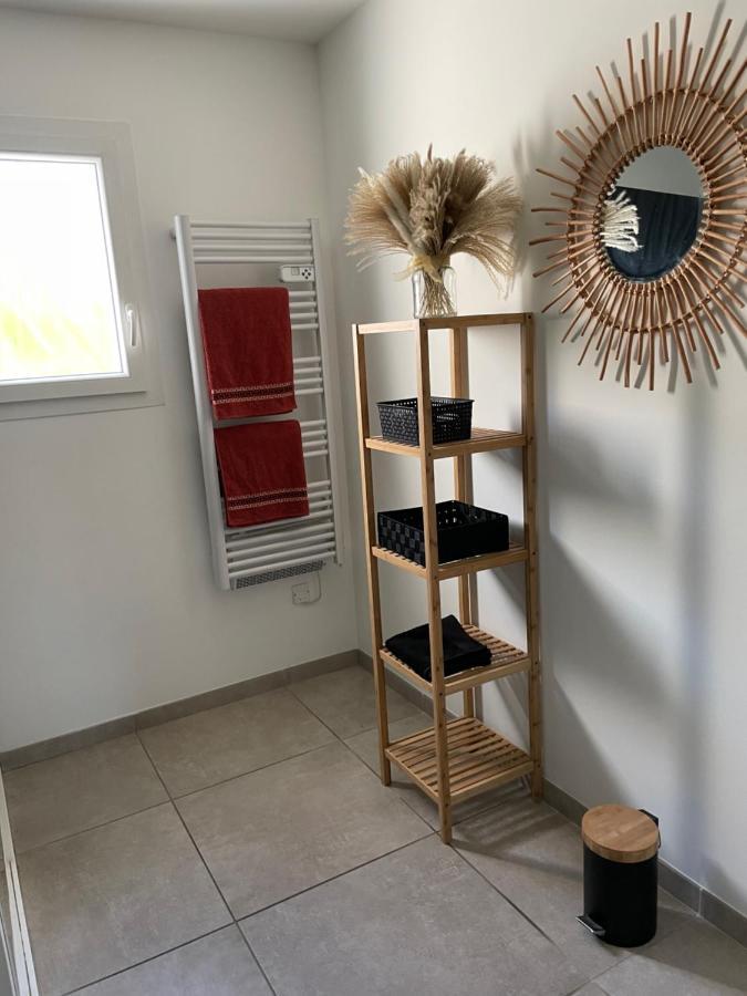 Chambre Avec Salle De Bain Privee Dans Villa Avec Garage Manosque Exterior foto